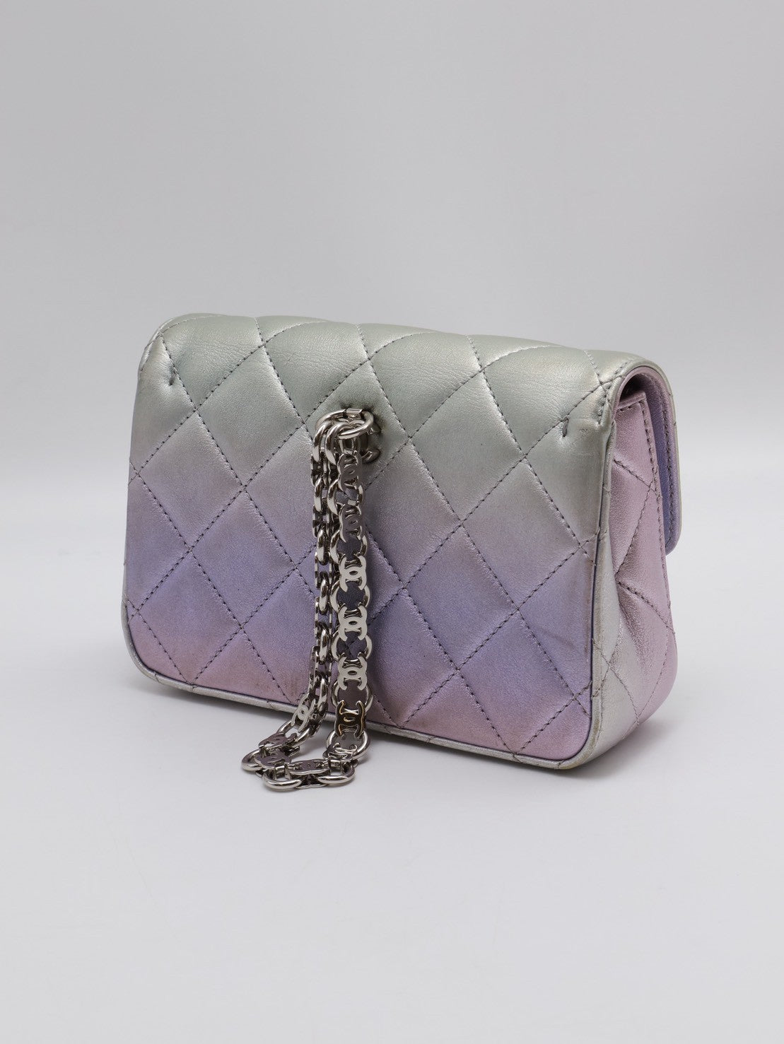 CHANEL 21K人魚幻彩手拿晚宴包