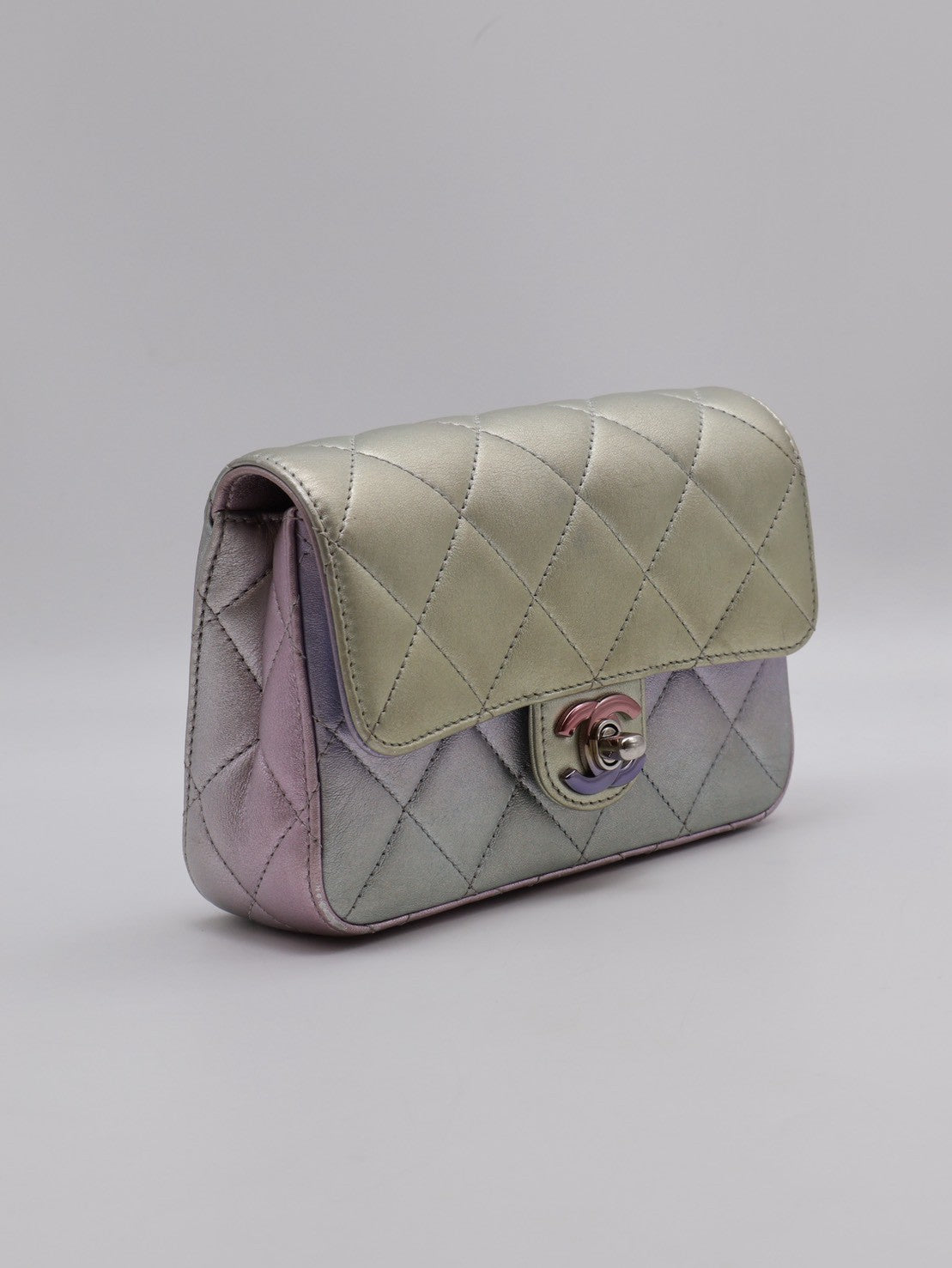 CHANEL 21K人魚幻彩手拿晚宴包