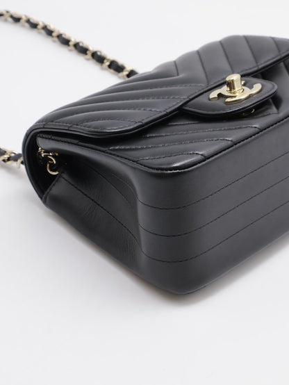 CHANEL V紋口蓋方胖子 17 - 黑金29開