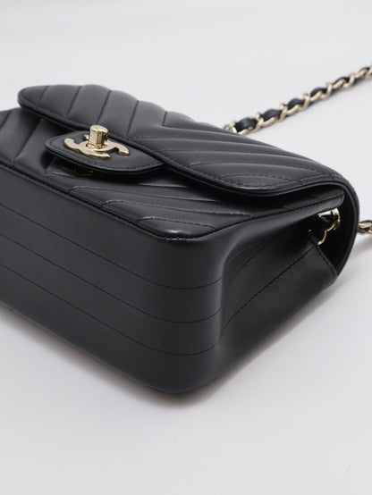 CHANEL V紋口蓋方胖子 17 - 黑金29開