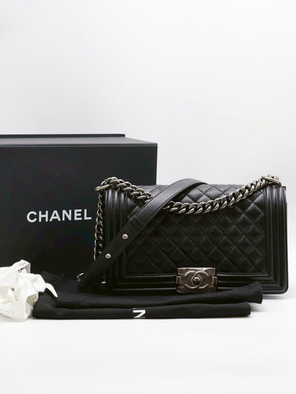 CHANEL Boy25 粒面牛皮口蓋包 - 黑銀