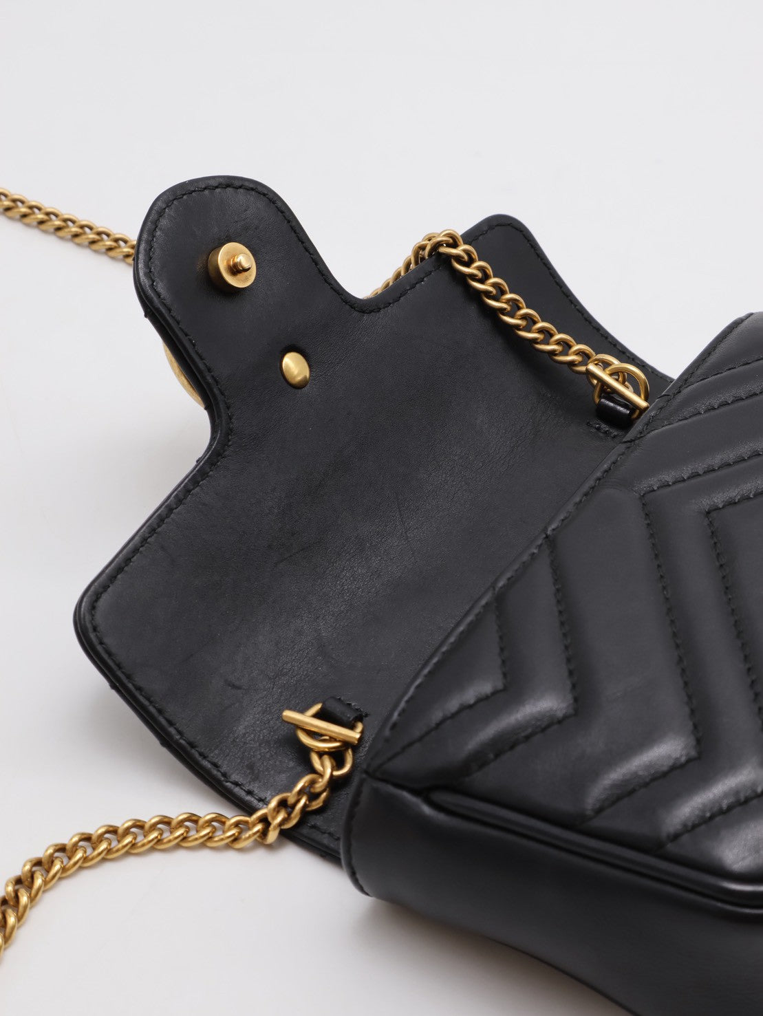 GUCCI Marmont Matelasse斜背包 - 16超迷你黑金