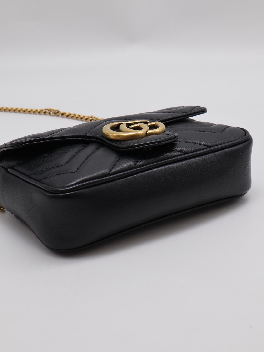 GUCCI Marmont Matelasse斜背包 - 16超迷你黑金