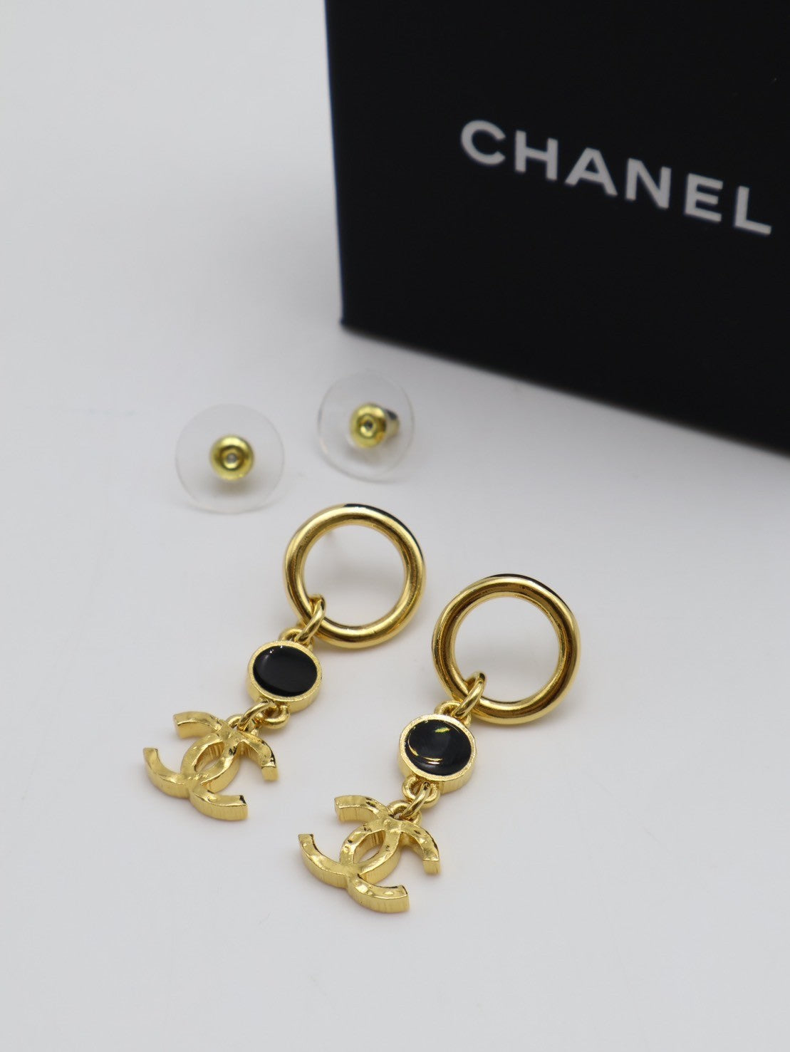 CHANEL 24C黑金雙C吊墜耳環