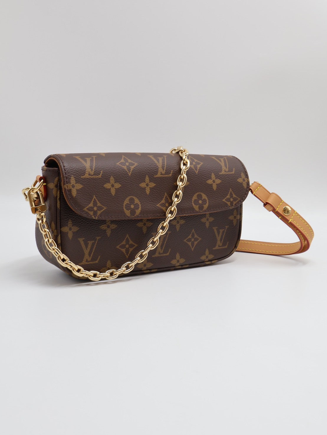 LOUIS VUITTON Ivy 單肩包