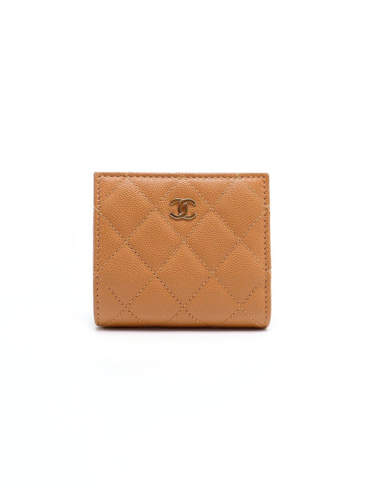 CHANEL 雙折粒面牛皮短夾 - 焦糖金