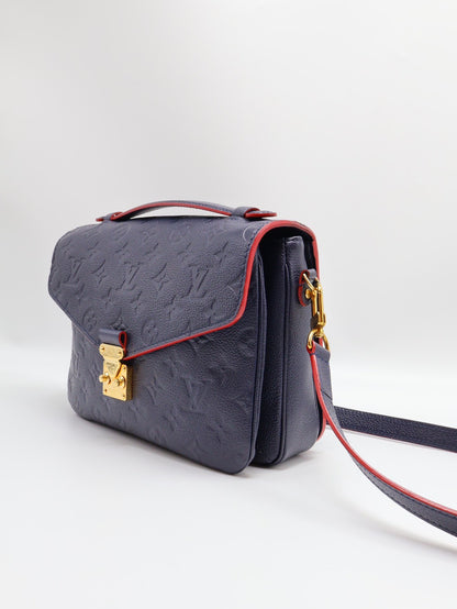 LOUIS VUITTON 壓紋牛皮郵差包 - 海軍藍