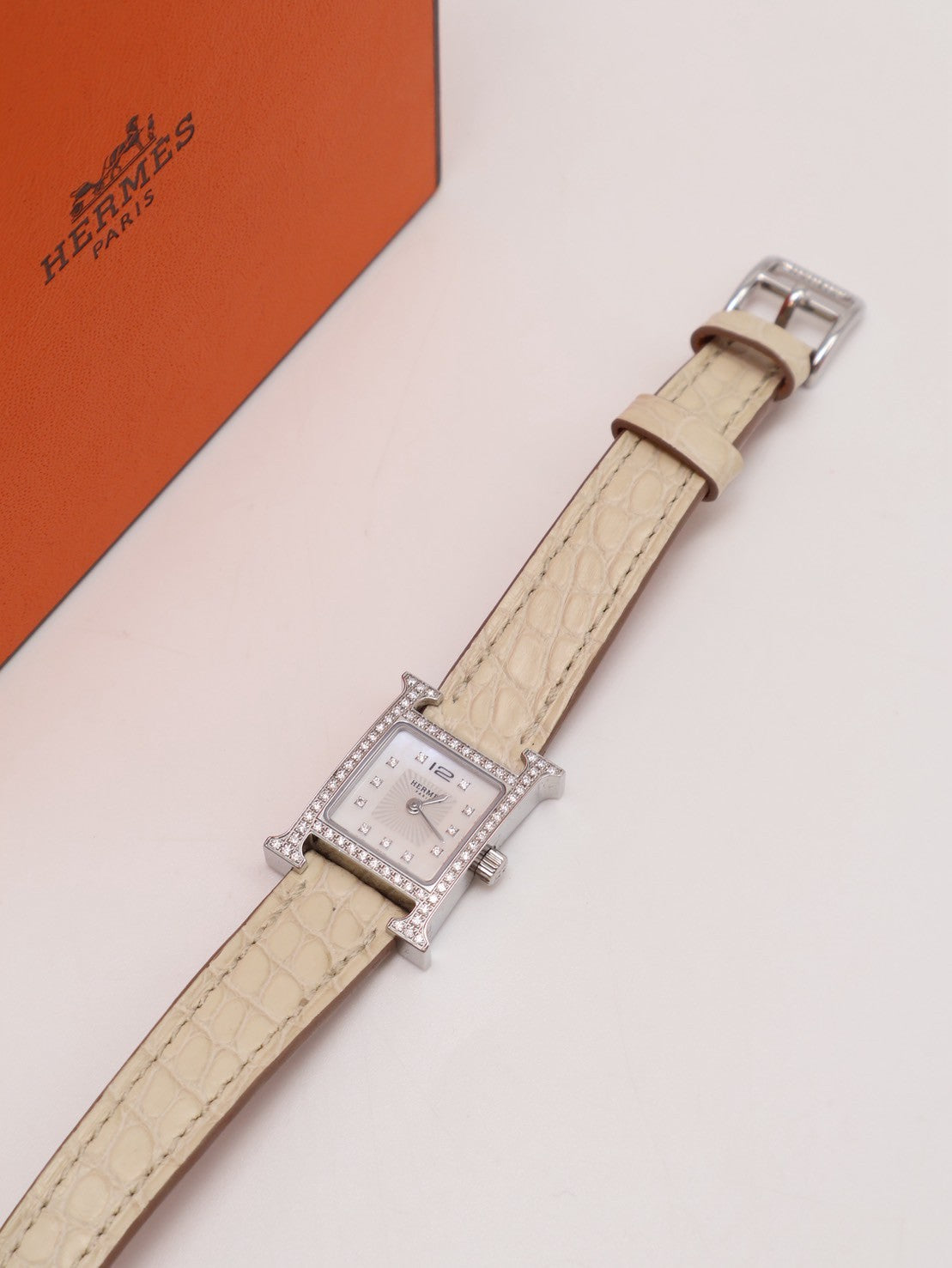 HERMES  Heure H腕錶 21 - 鱷魚皮錶帶鑲鑽款奶油白 D