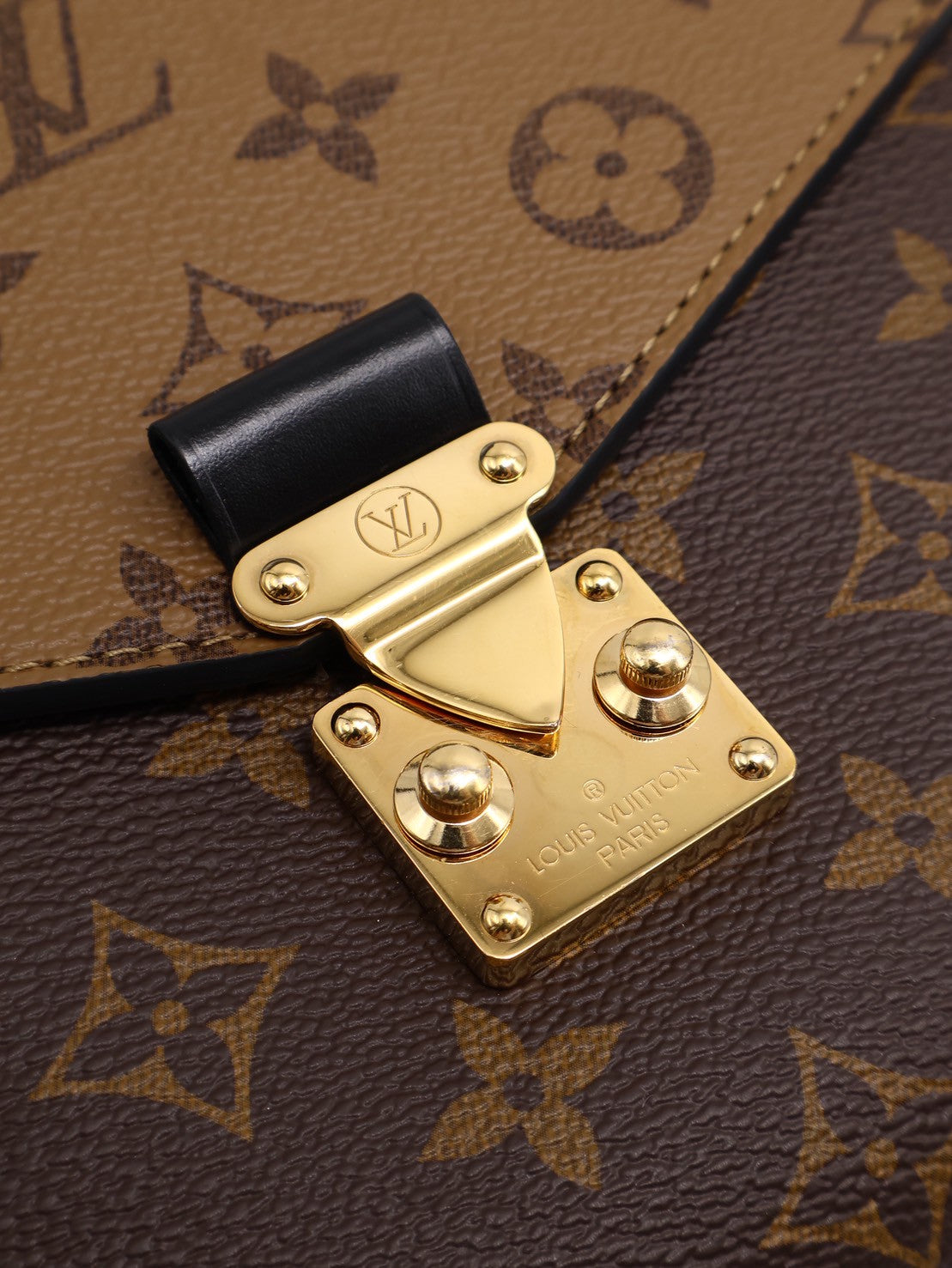 LOUIS VUITTON 拚色老花郵差包