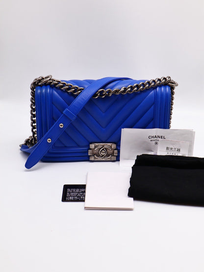 CHANEL Boy25 V紋口蓋包 - 寶藍銀22開