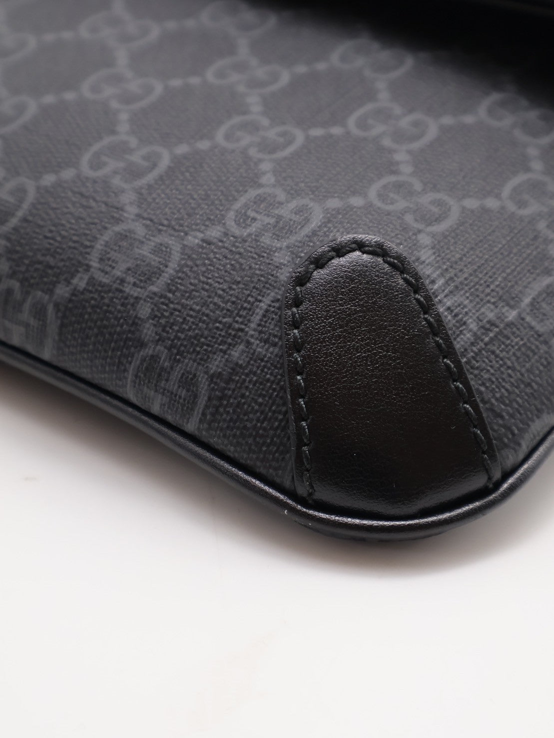 GUCCI Superr me老花胸包