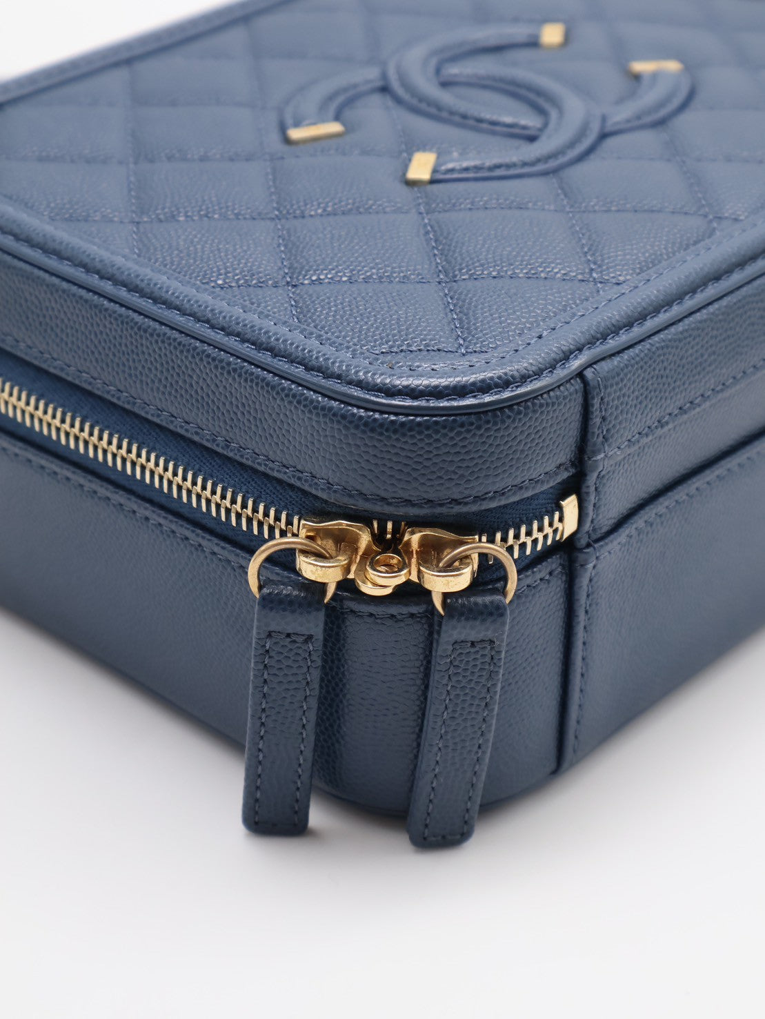 CHANEL Vanity case - 中號海藍28開