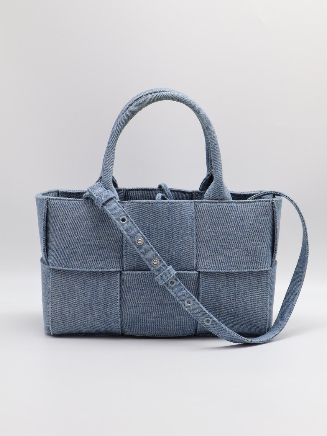BOTTEGA VENETA Acro tote - 淺牛仔