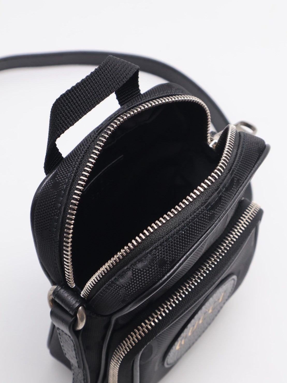 GUCCI Off the grid 斜背包