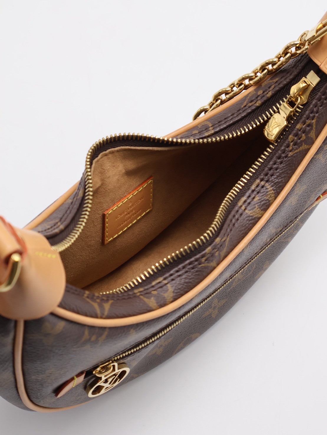 LOUIS VUITTON Loop月牙包