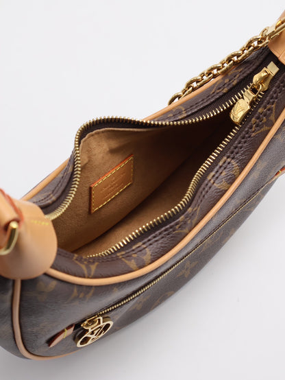 LOUIS VUITTON Loop月牙包