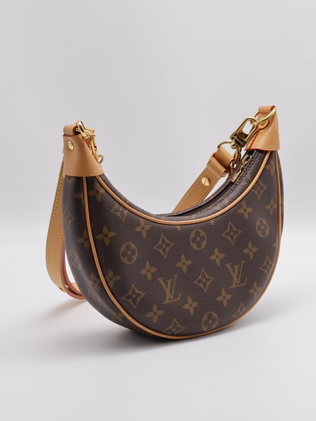LOUIS VUITTON Loop月牙包