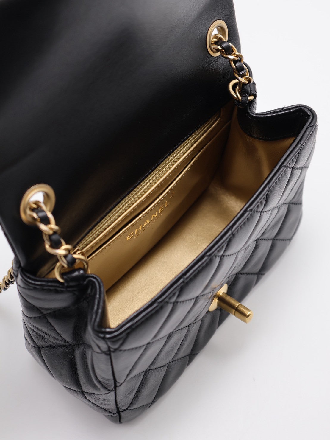 CHANEL 經典口蓋包方胖子 17 - 金球黑金