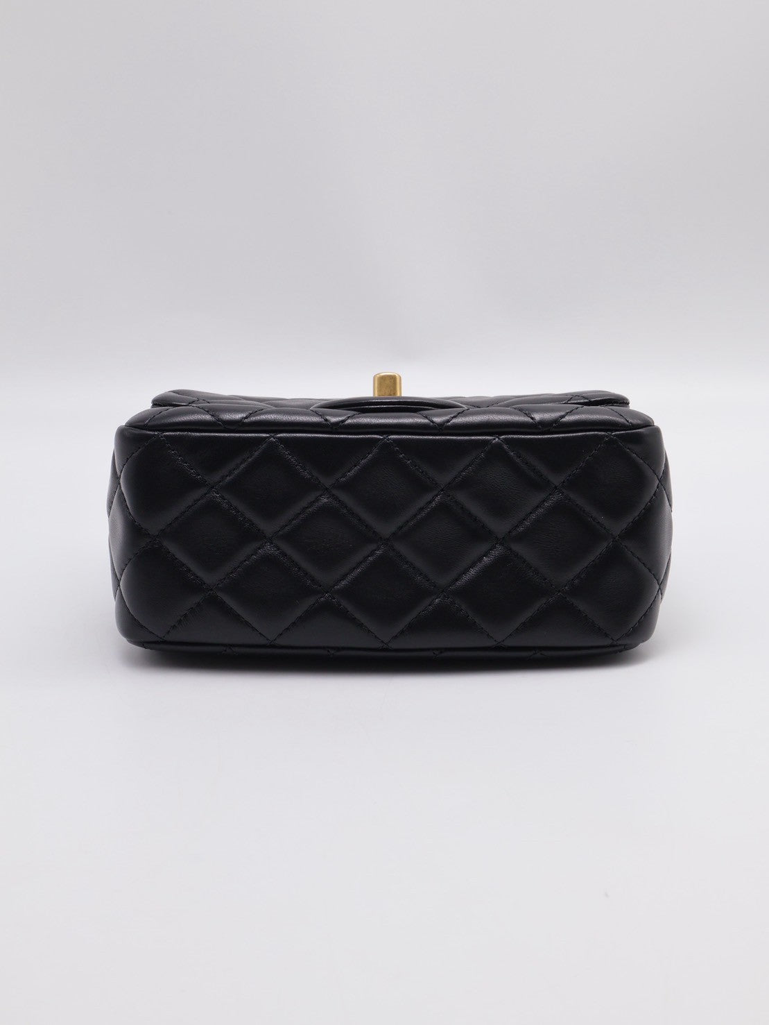CHANEL 經典口蓋包方胖子 17 - 金球黑金