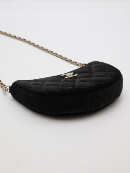 CHANEL 24A絲絨月牙包 - 黑金