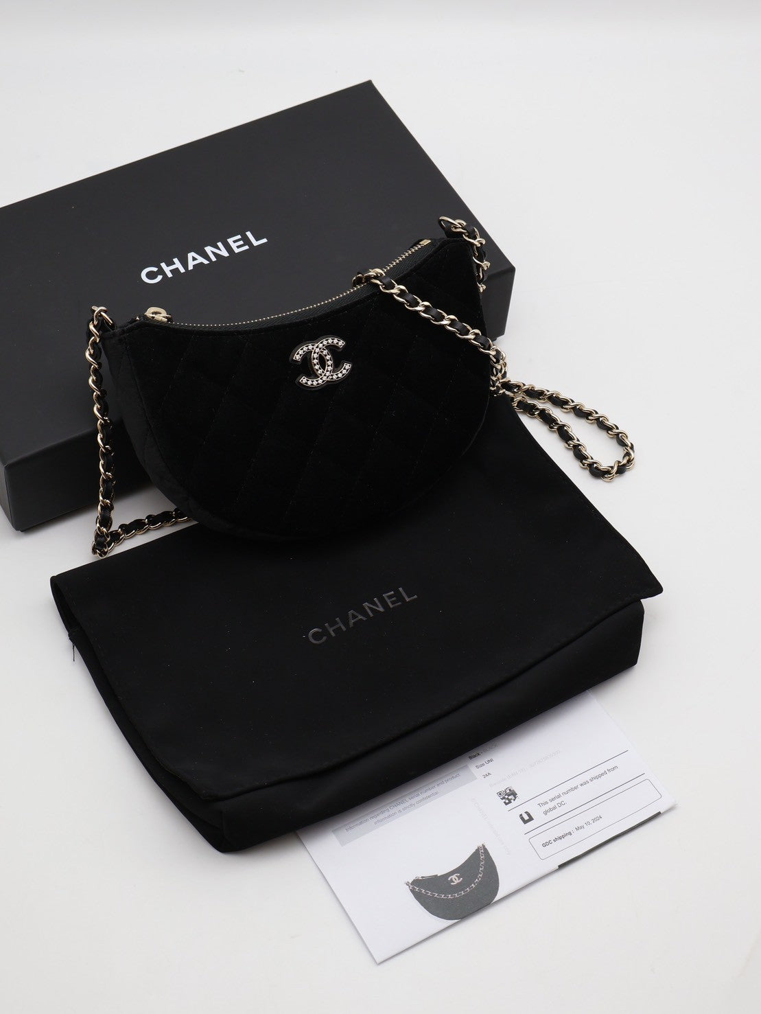 CHANEL 24A絲絨月牙包 - 黑金