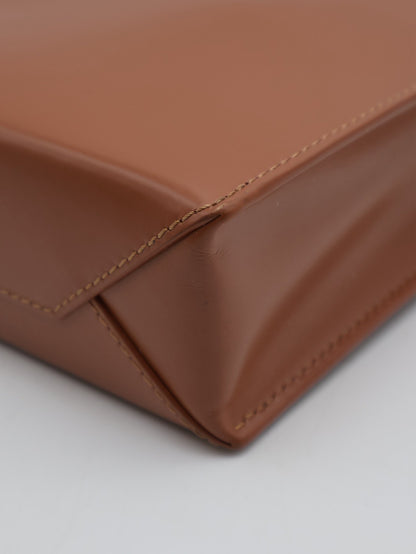 LOEWE Standard A5小牛皮斜背包