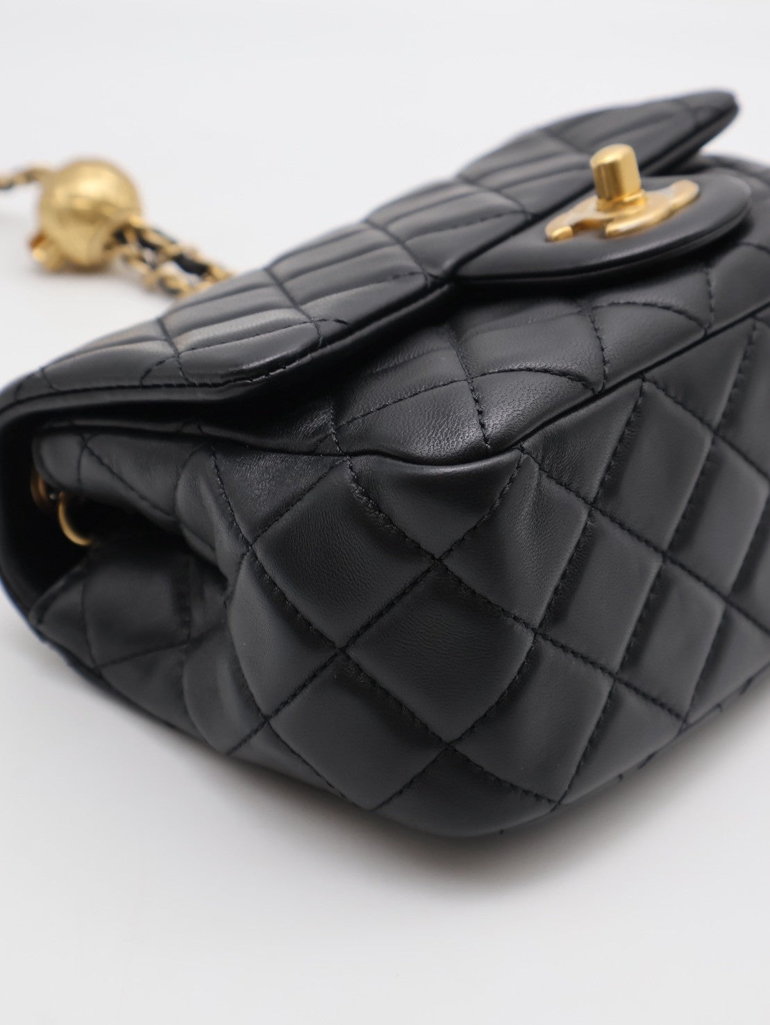 CHANEL 經典口蓋包方胖子 17 - 金球黑金