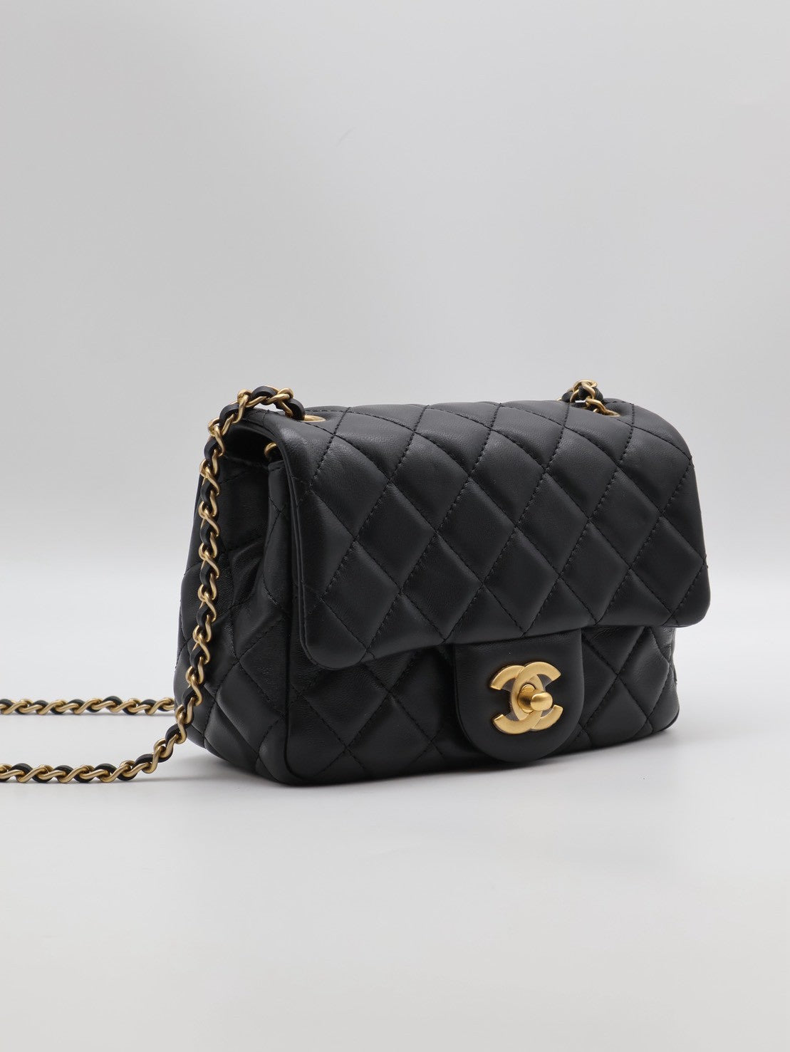 CHANEL 經典口蓋包方胖子 17 - 金球黑金