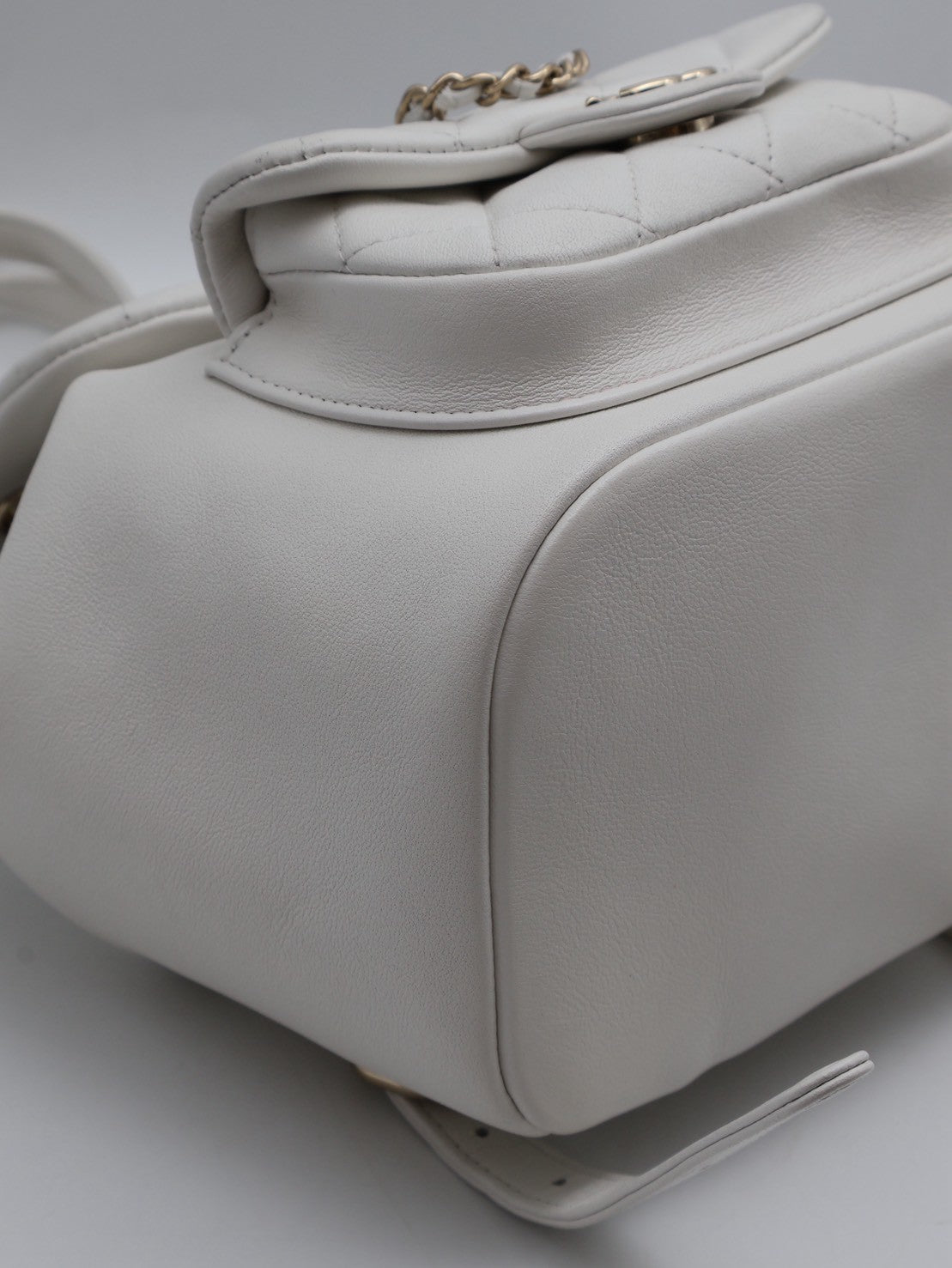 CHANEL Duma小牛皮後背包 - 小號白金