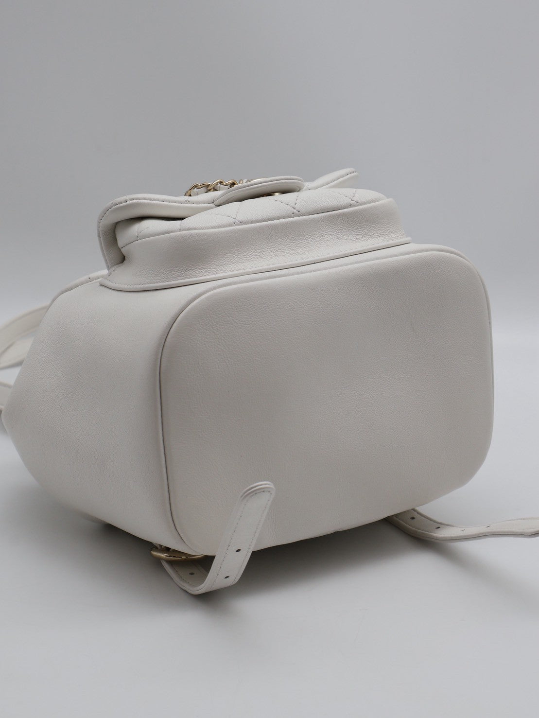 CHANEL Duma小牛皮後背包 - 小號白金