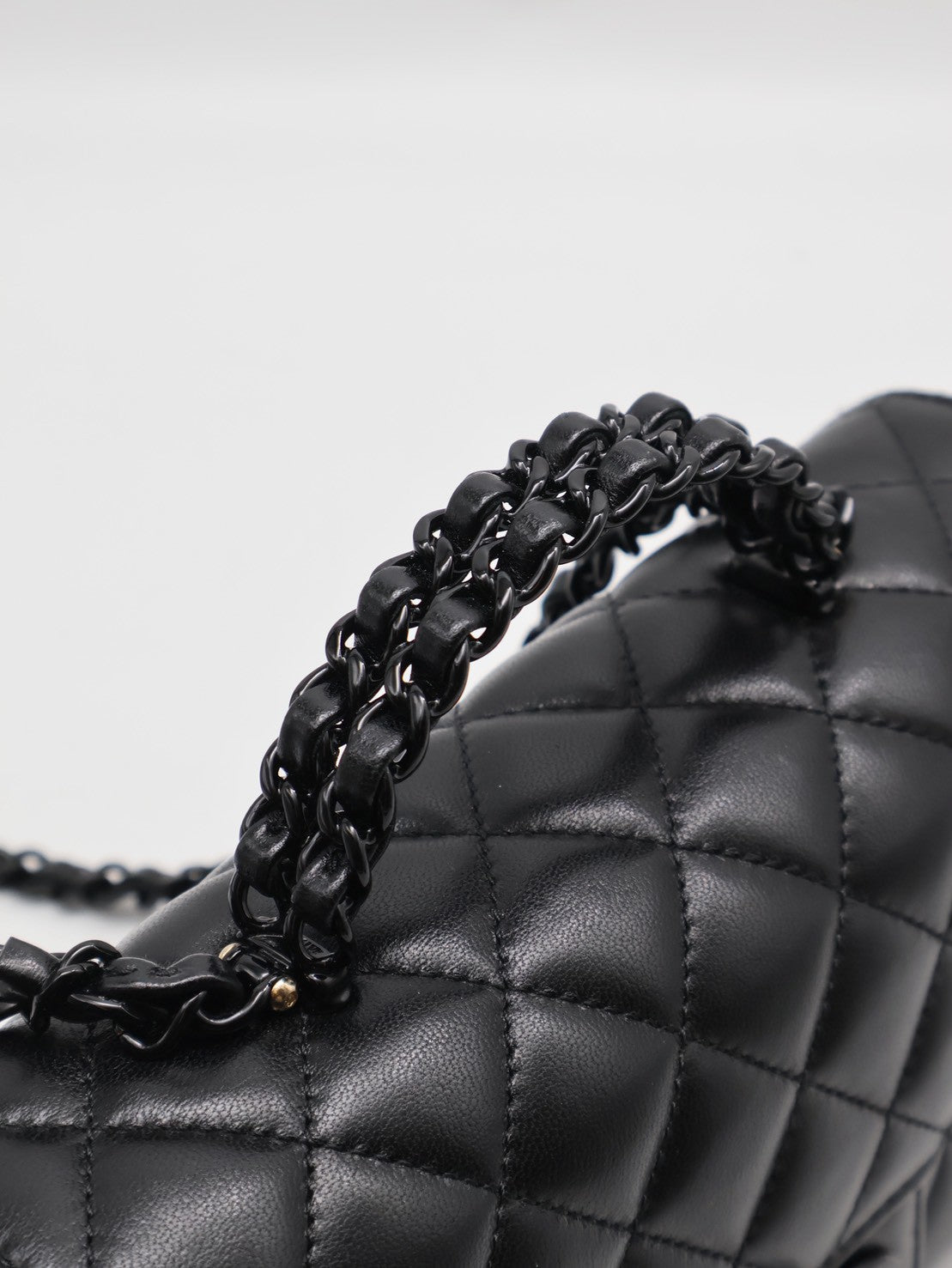 CHANEL 25C漆皮手柄Handle Mini CF - So Black