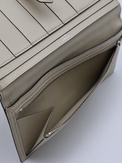 HERMES Bearn雙折長夾 - 鴕鳥皮羊毛白銀 X