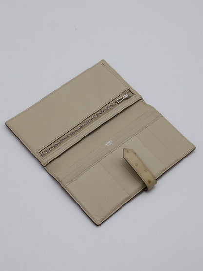 HERMES Bearn雙折長夾 - 鴕鳥皮羊毛白銀 X