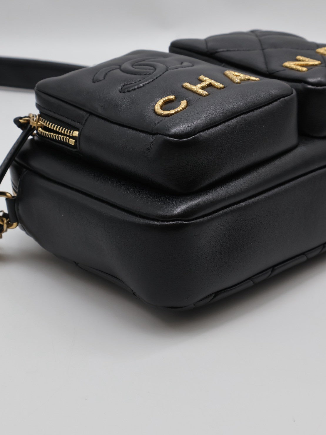 CHANEL 雙口袋炸藥包 - 小號黑金