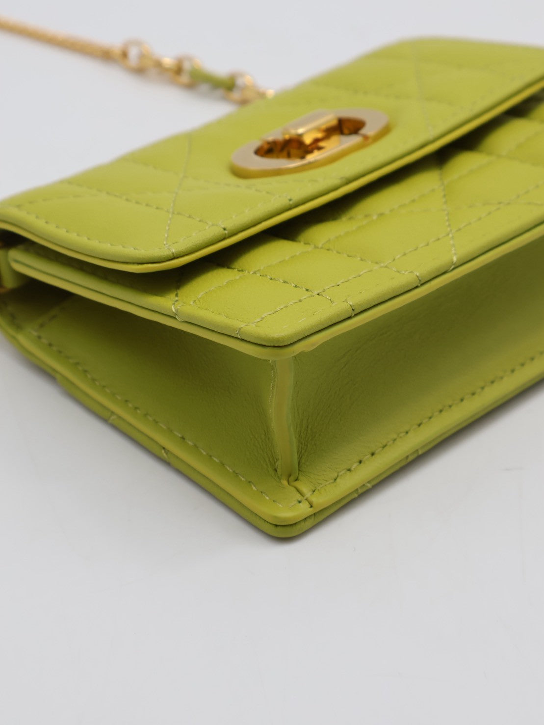 DIOR Caro藤格紋迷你鍊帶小包 - 果綠金