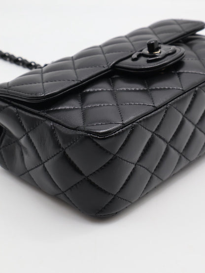 CHANEL 25C漆皮手柄Handle Mini CF - So Black