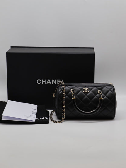CHANEL 25C菱格紋小羊皮保齡球包 - 黑金