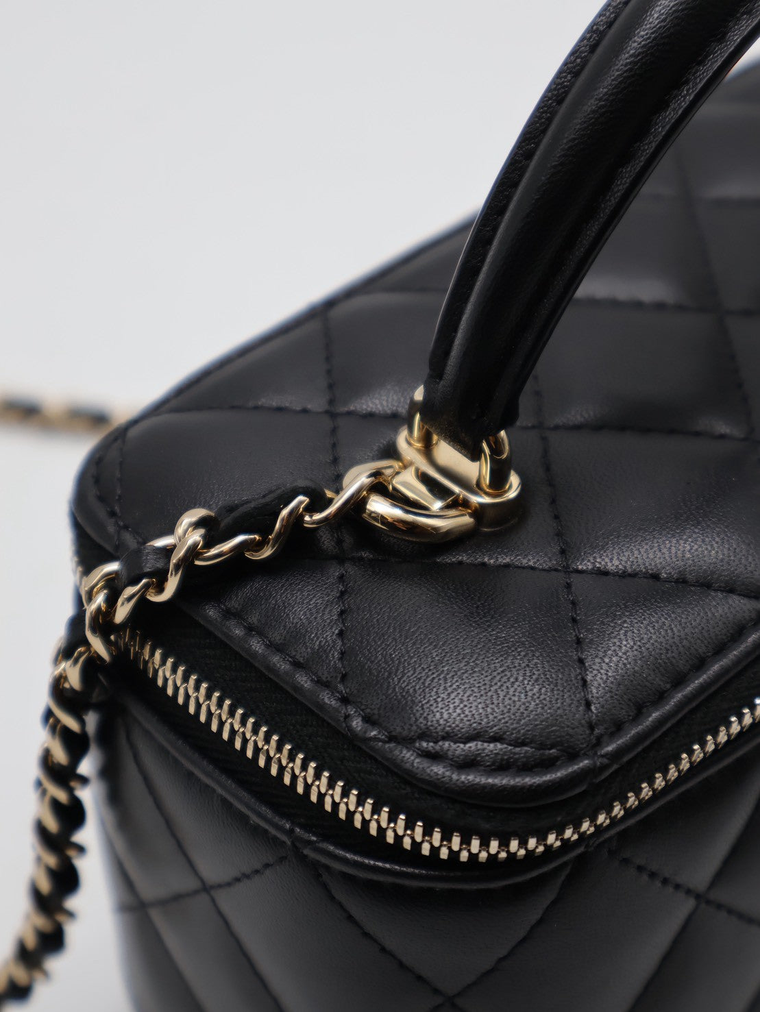 CHANEL Handle長盒子 - 黑金31開