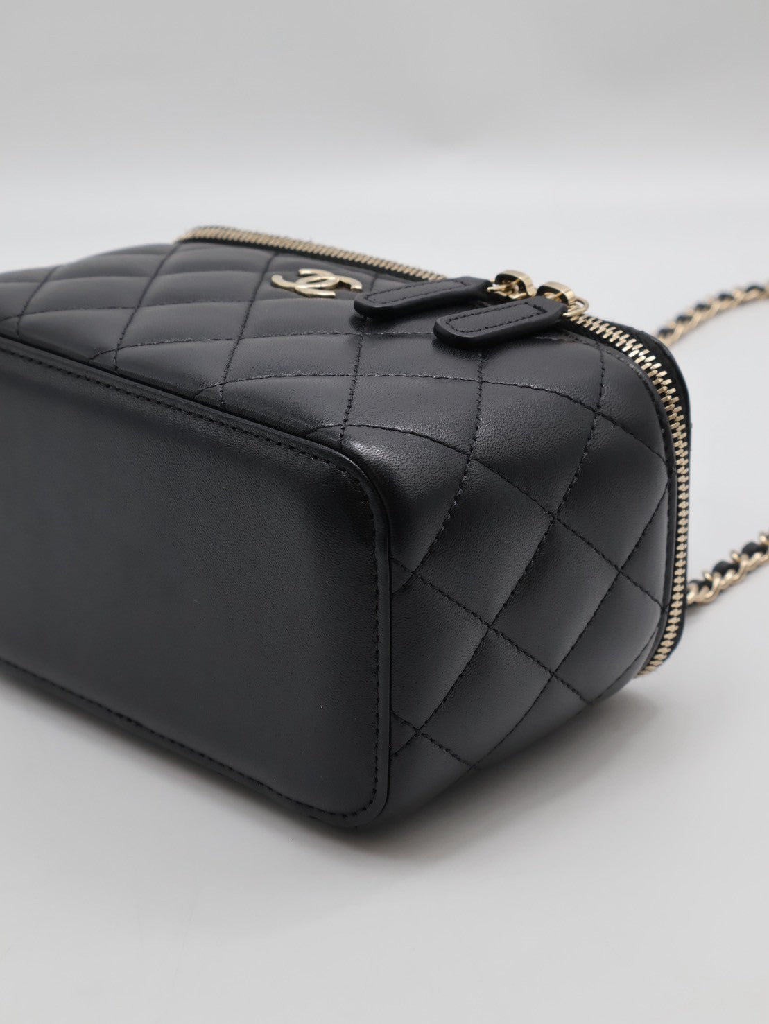 CHANEL Handle長盒子 - 黑金31開