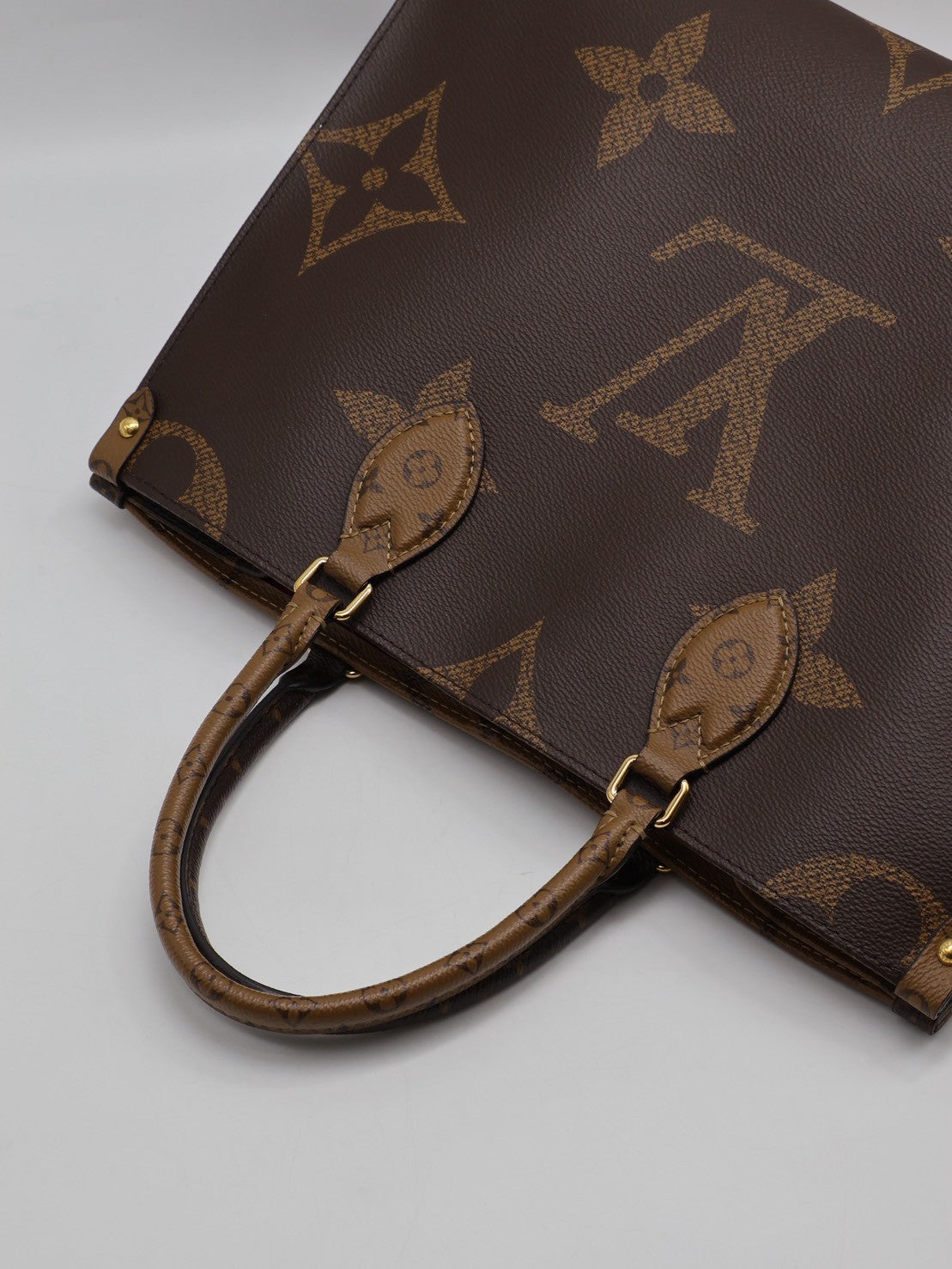 LOUIS VUITTON On The Go - MM