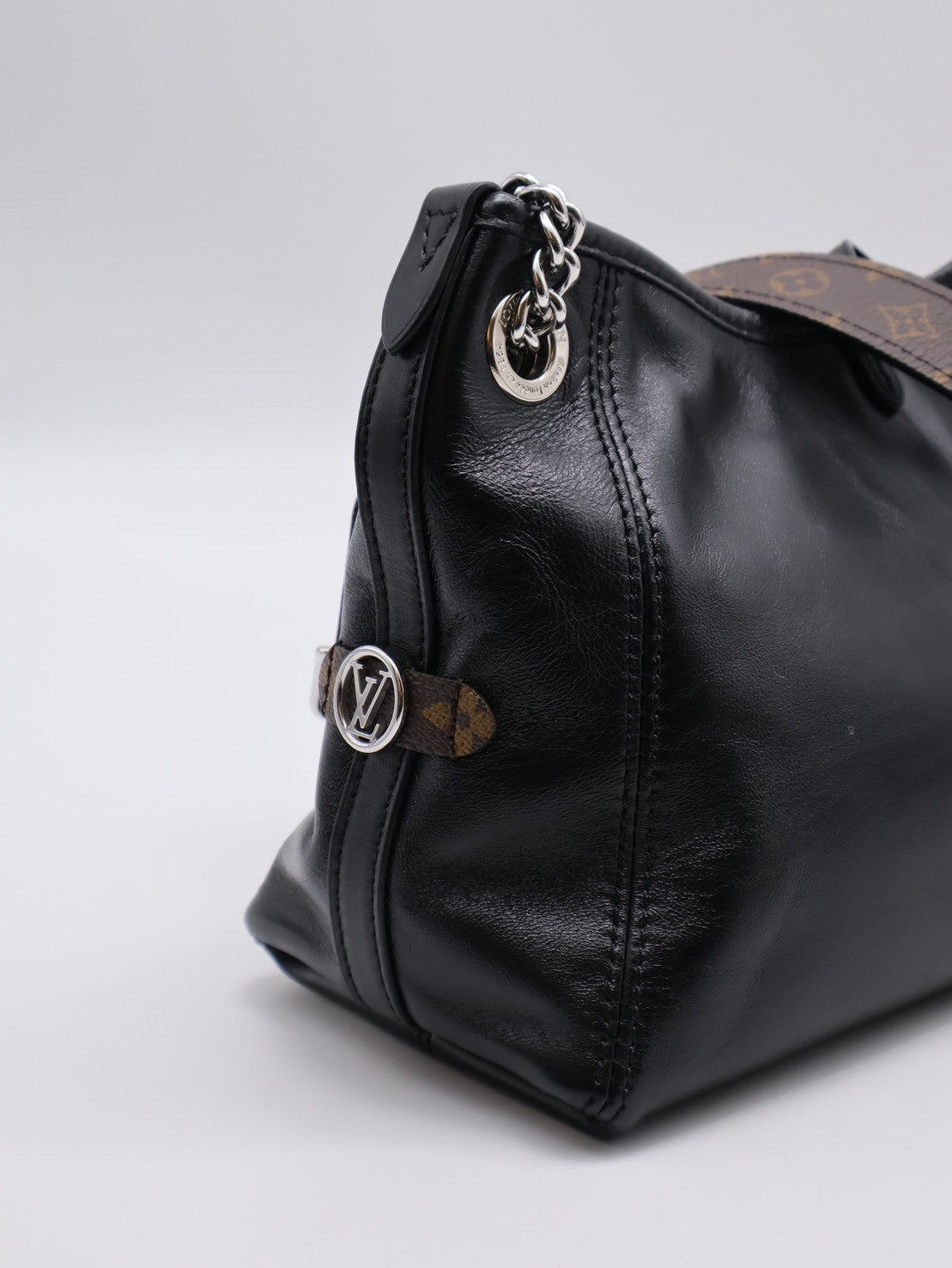 LOUIS VUITTON CarryAll BB - 黑