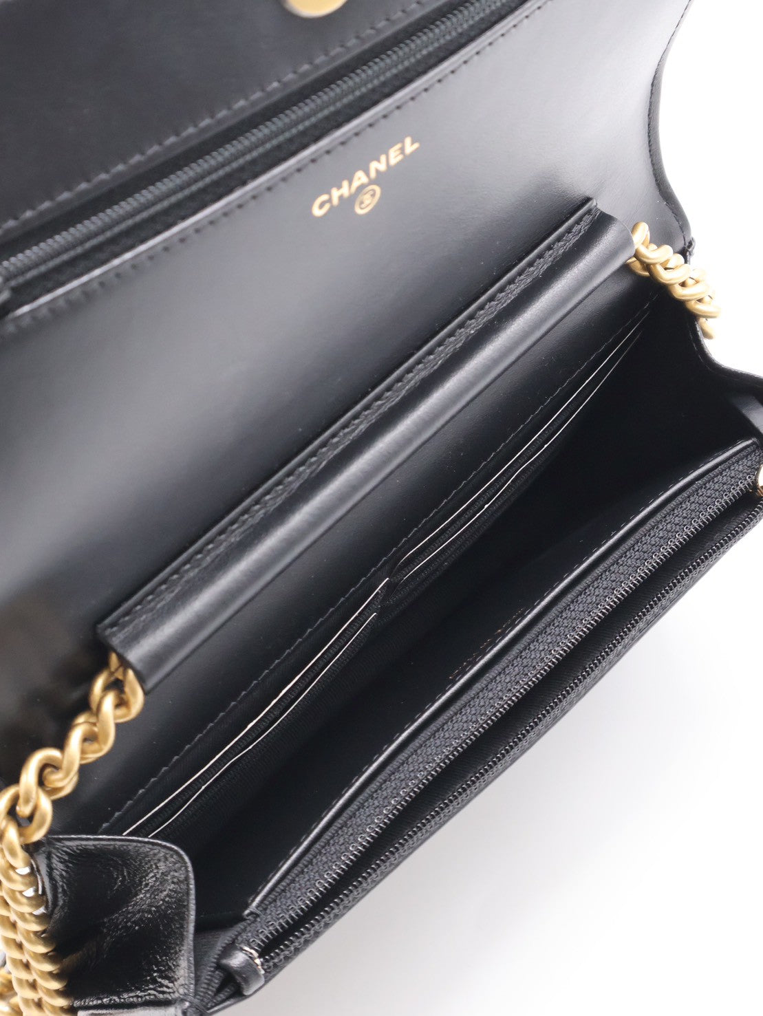 CHANEL Boy V紋牛皮WOC - 黑金
