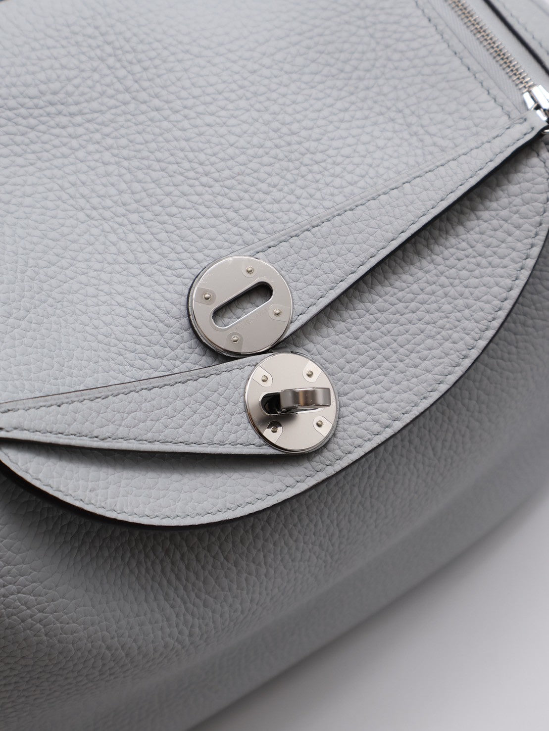 HERMES Lindy 26 - Bleu Pale 08 聖杯藍銀 U