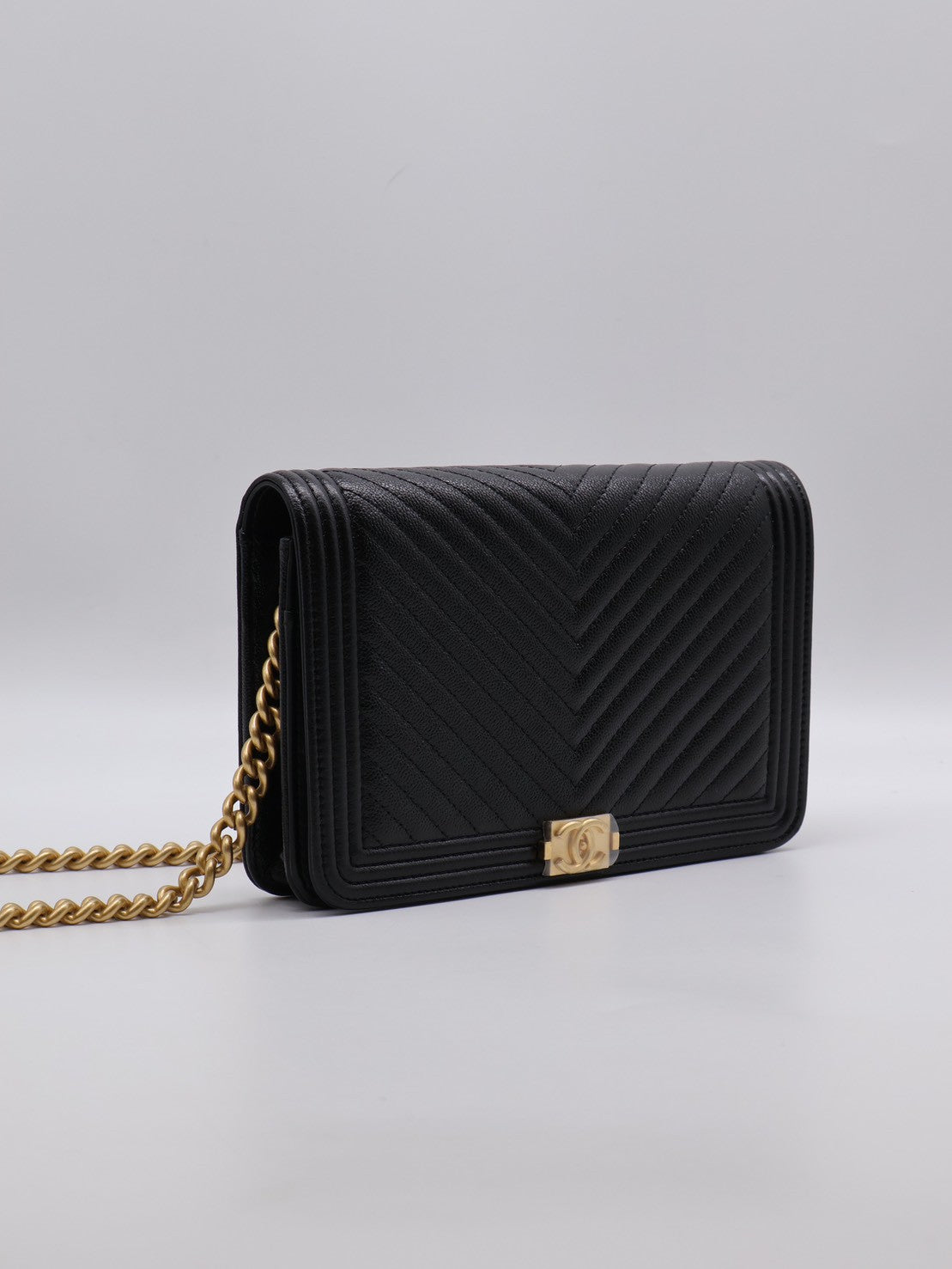 CHANEL Boy V紋牛皮WOC - 黑金