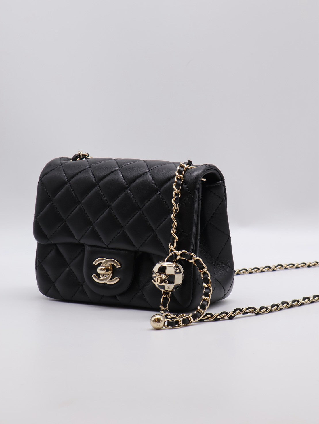 CHANEL 經典口蓋包方胖子 17 - 足球黑金