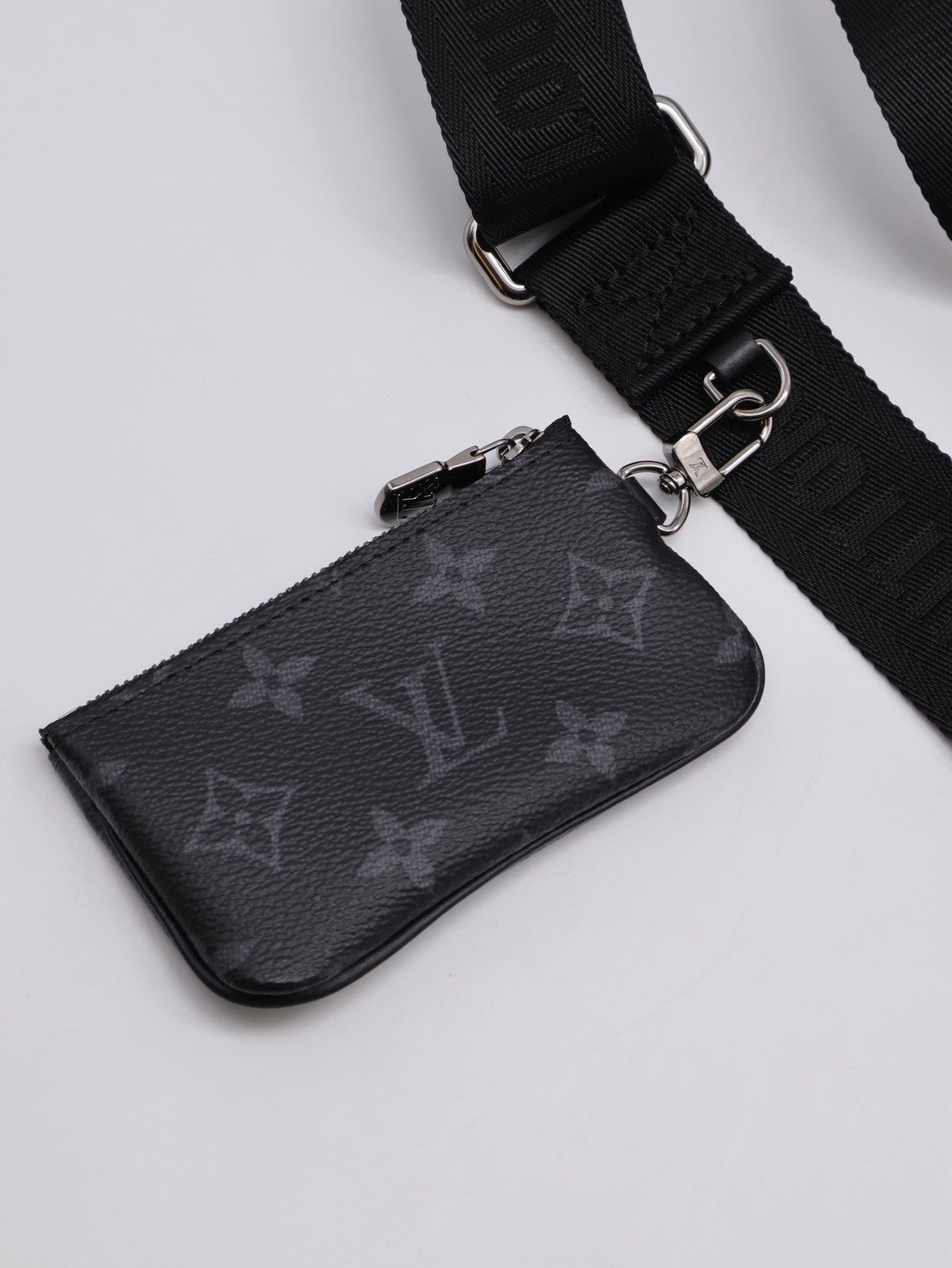 LOUIS VUITTON Trio三合一黑武士郵差包
