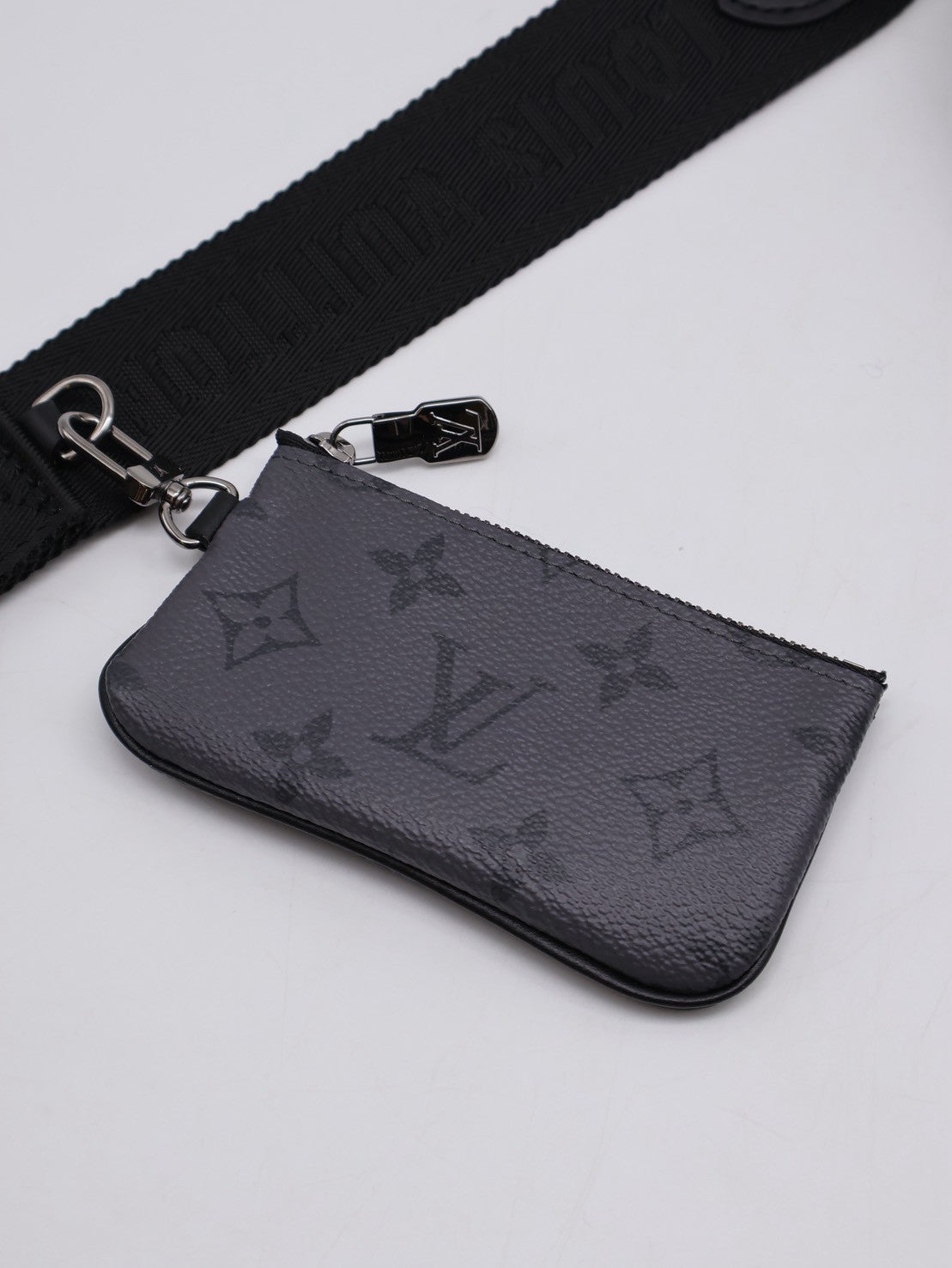 LOUIS VUITTON Trio三合一黑武士郵差包
