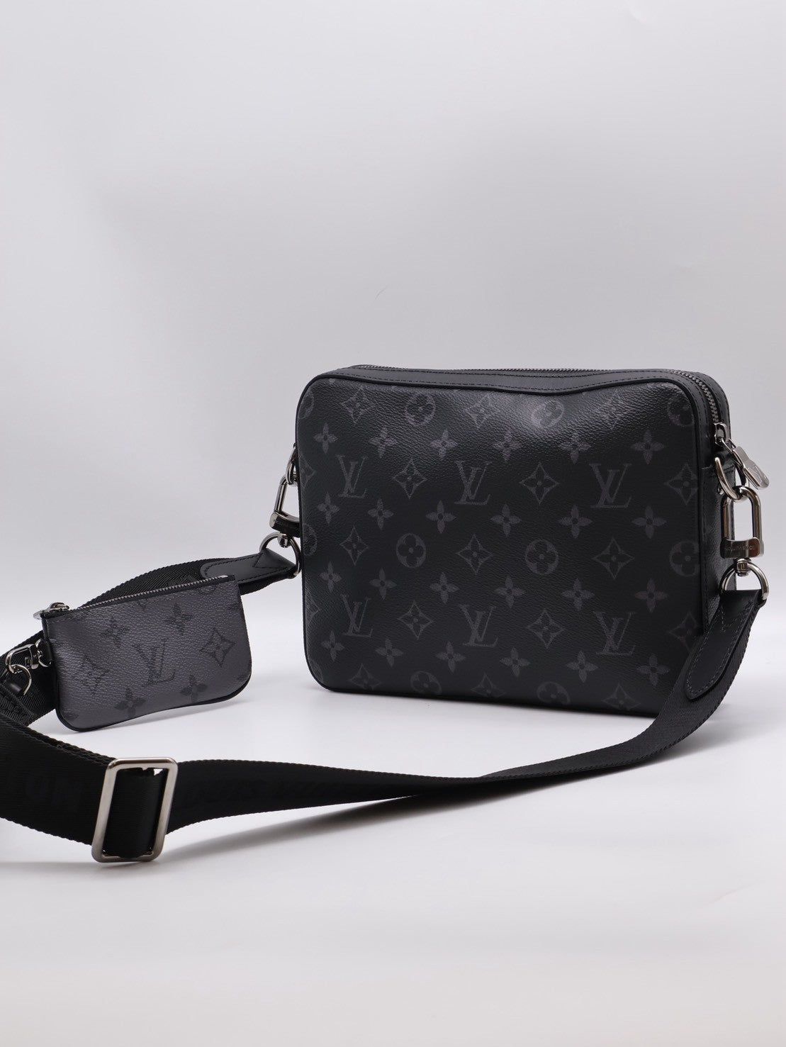 LOUIS VUITTON Trio三合一黑武士郵差包