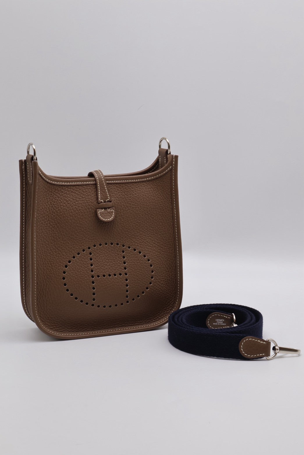 HERMES Mini Evelyne - Etoupe 18 大象灰銀配深藍背帶 U