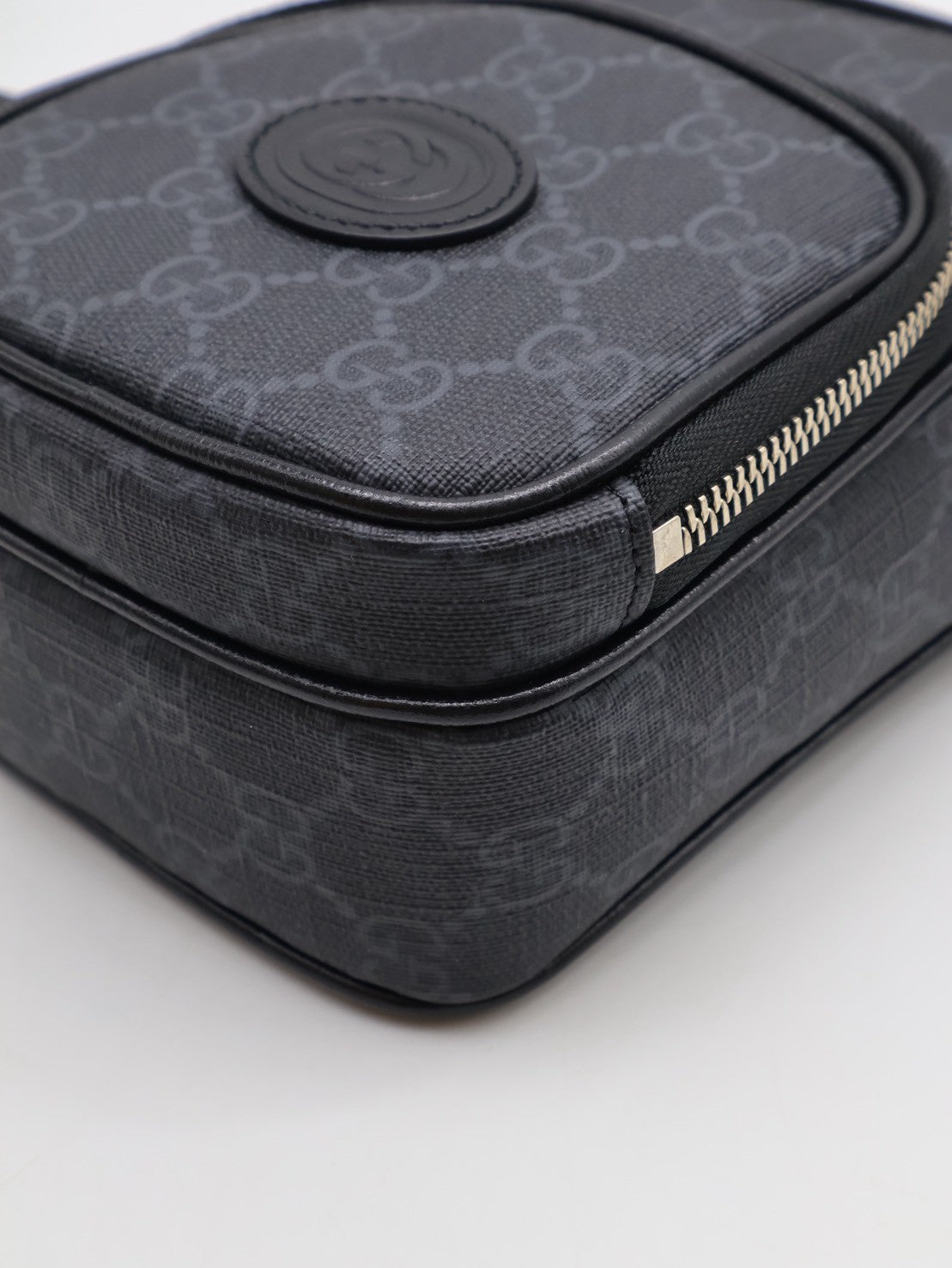 GUCCI Retro斜背小包